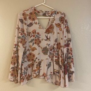 Cream floral grace&lace blouse w/butterfly sleeves